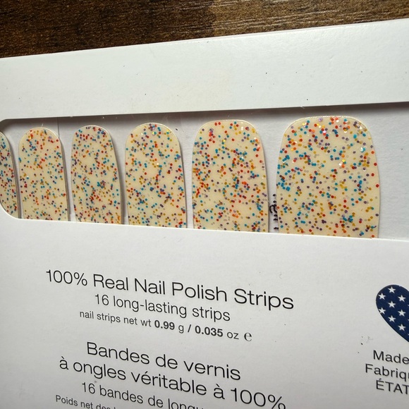 Color Street Nail Polish Strips: Sugar High - Picture 5 of 7